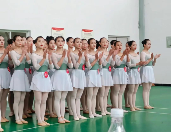 i.png 学院动态|云南经济管理学院舞蹈专业课期末考试活动 第 4 张