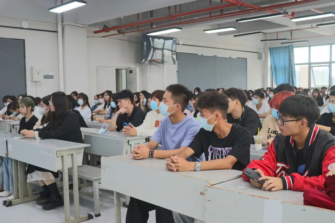 开学第一课|2022级新生入学教育,与新生零距离交流 第 3 张 开学第一课|2022级新生入学教育,与新生零距离交流 第 3 张