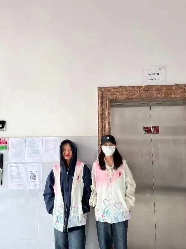 【创美艺传】“汇聚志愿力量 构建文明校园”志愿活动 第 2 张 【创美艺传】“汇聚志愿力量 构建文明校园”志愿活动 第 2 张
