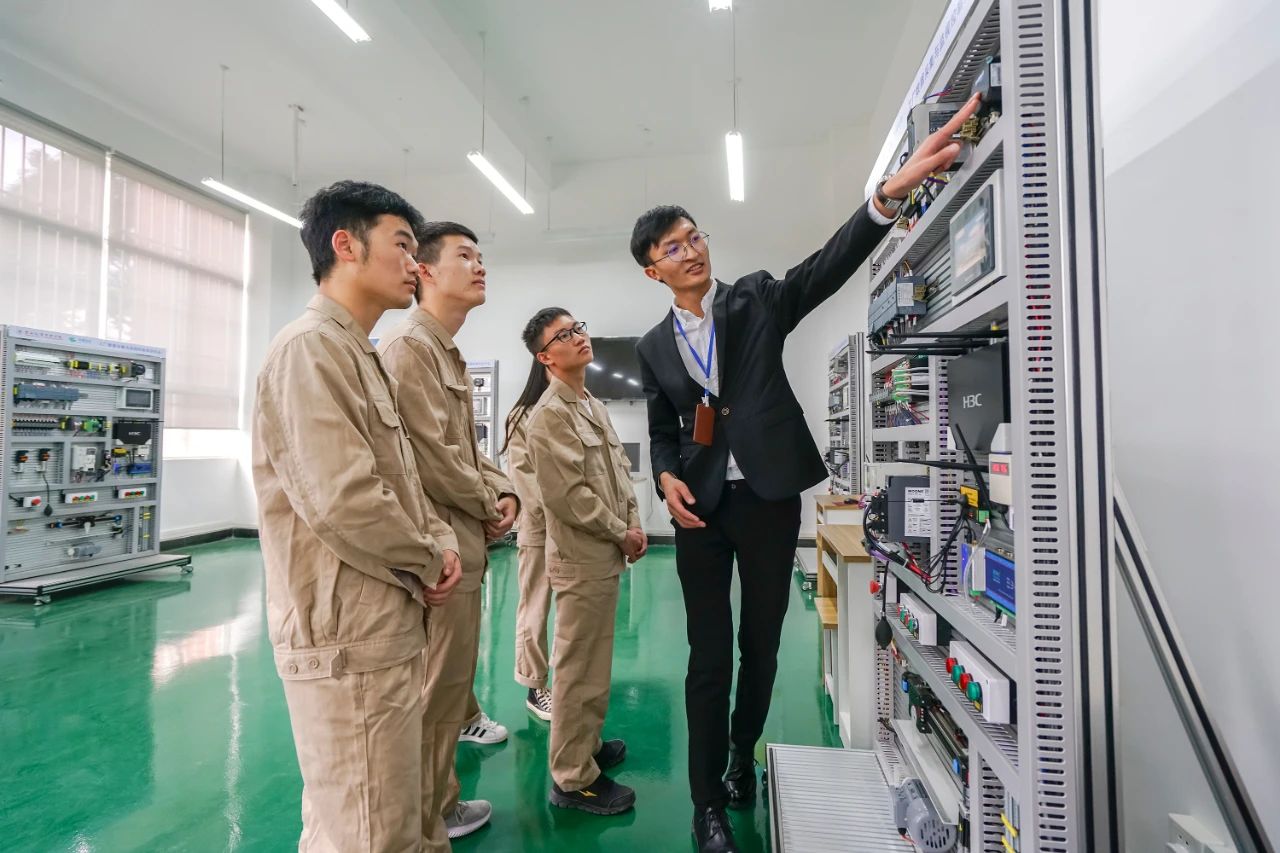 微信图片_20230806204730_1.jpg 微信图片_20230806204730_1.jpg