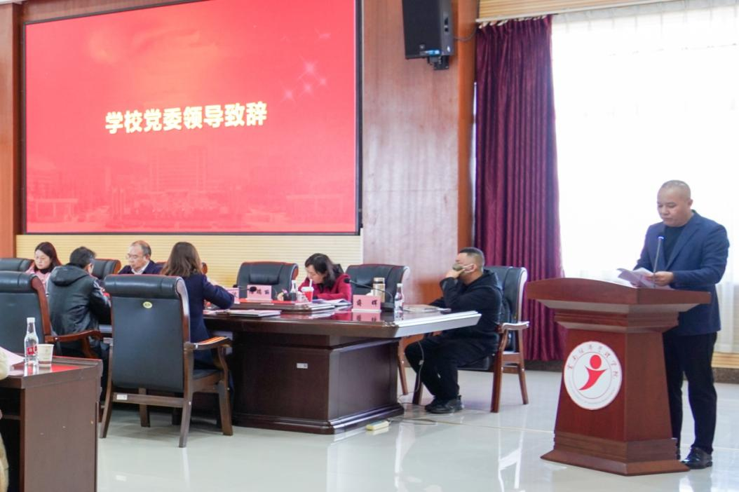 民进云南经济管理学院支部换届会议圆满举行 第 2 张 民进云南经济管理学院支部换届会议圆满举行 第 2 张