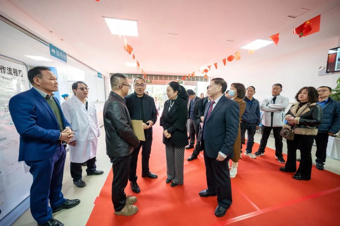 云南经济管理学院安宁校区医院暨医学院实习实训基地揭牌! 第 8 张 云南经济管理学院安宁校区医院暨医学院实习实训基地揭牌! 第 8 张