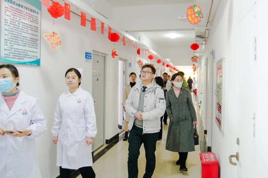 云南经济管理学院安宁校区医院暨医学院实习实训基地揭牌! 第 10 张 云南经济管理学院安宁校区医院暨医学院实习实训基地揭牌! 第 10 张