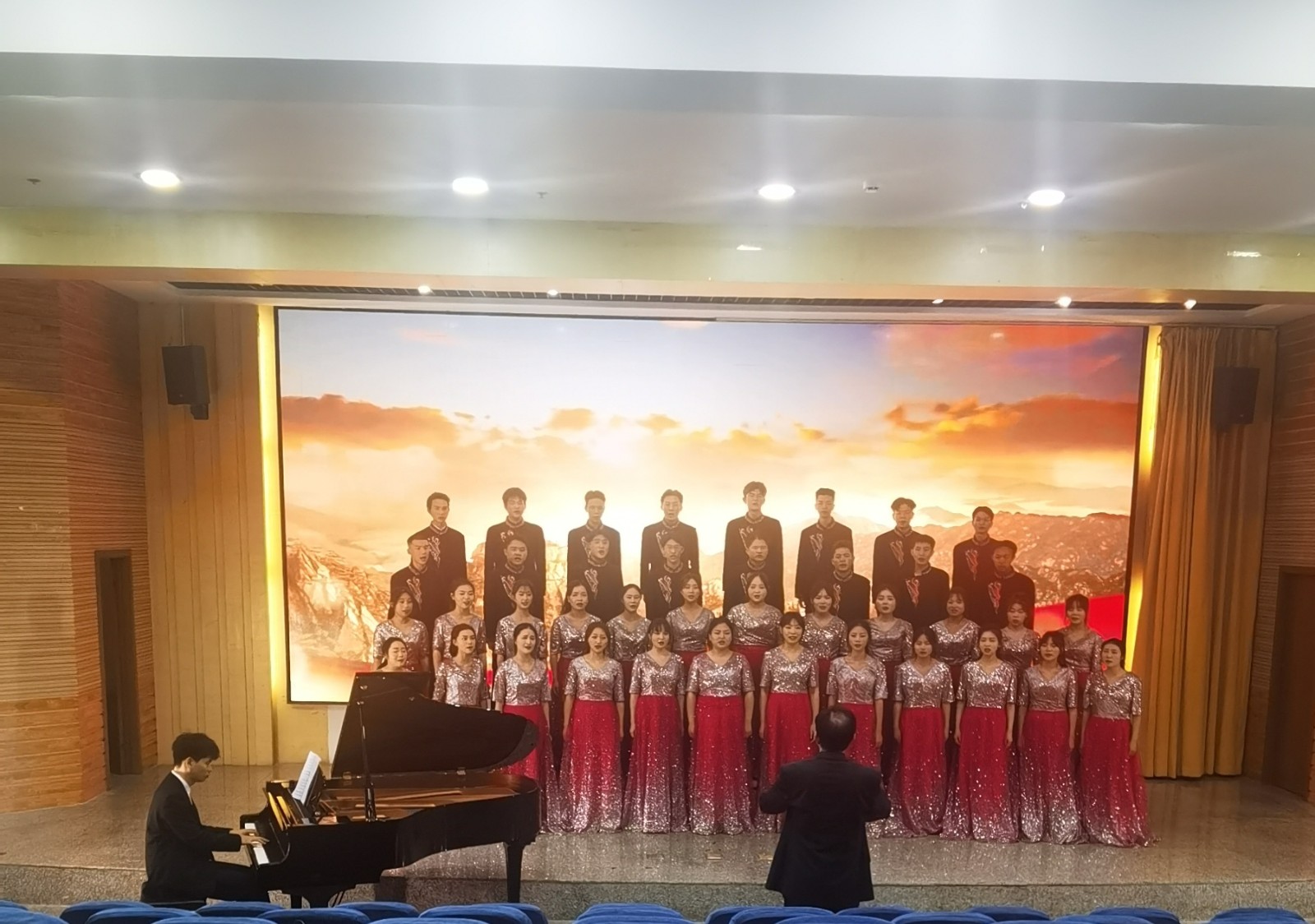大艺展1.jpg 大艺展1.jpg