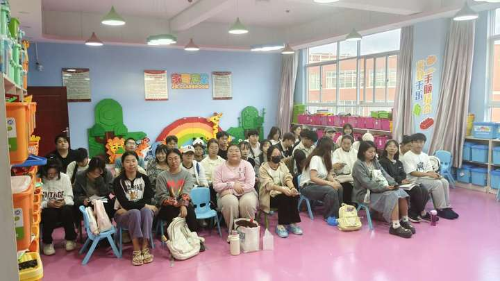 学生工作周报(第11期) 第 8 张 学生工作周报(第11期) 第 8 张