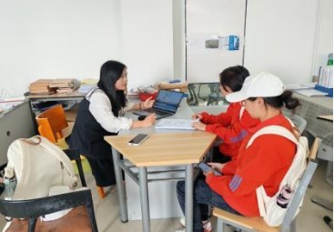 学生工作周报(第11期) 第 13 张 学生工作周报(第11期) 第 13 张