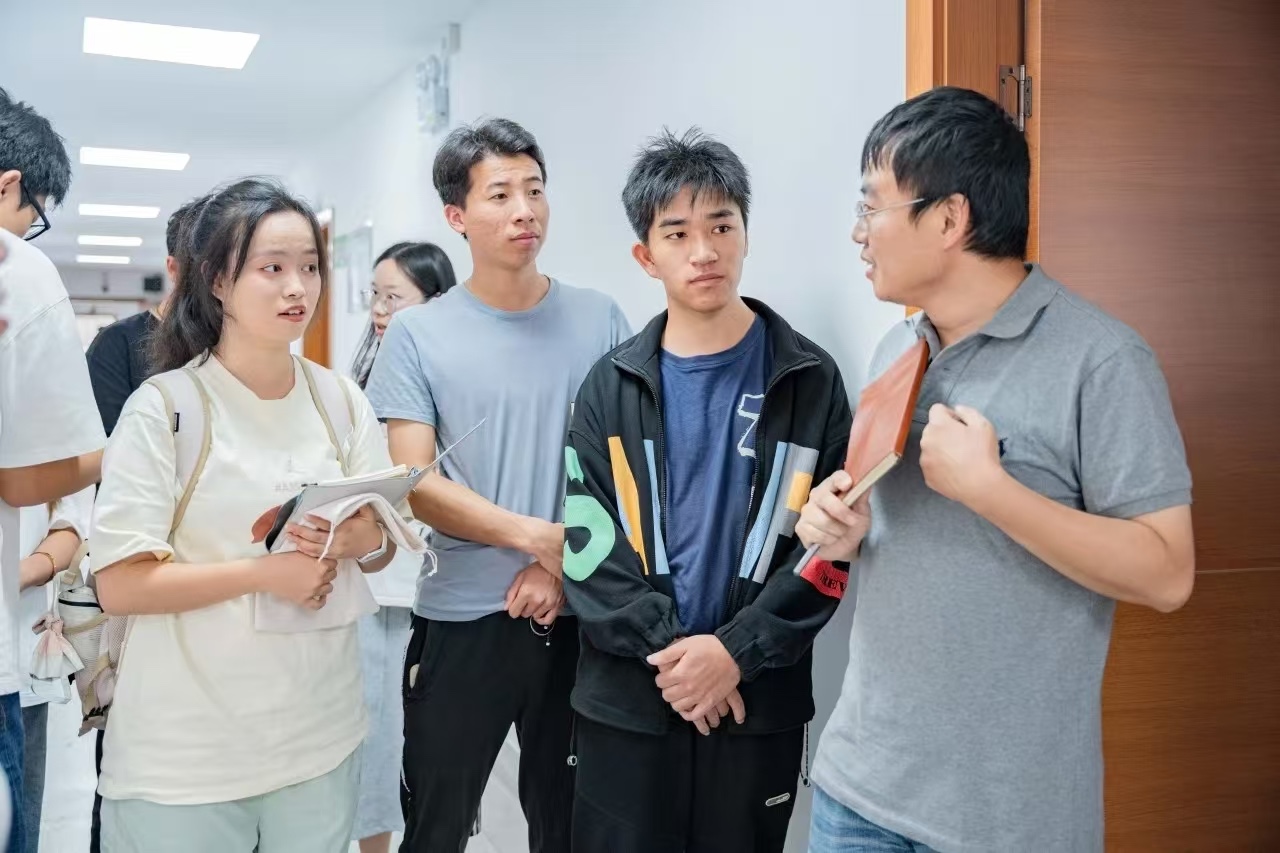 经管学子研发天麻新品种,还让农户年增收7万! 第 6 张 经管学子研发天麻新品种,还让农户年增收7万! 第 6 张