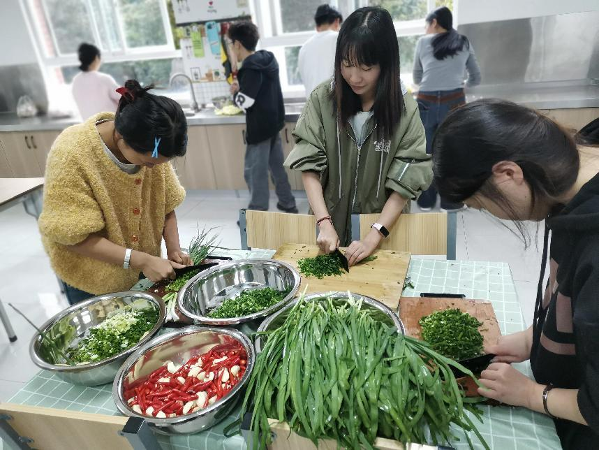 一站式学生社区 | “荟”聚青春,共享“食”光 智慧社区开展美食汇活动 第二弹 第 1 张 一站式学生社区 | “荟”聚青春,共享“食”光 智慧社区开展美食汇活动 第二弹 第 1 张
