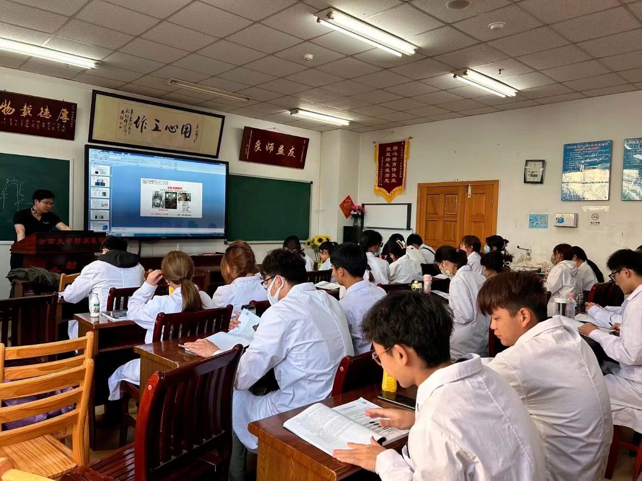 2.jpg 2.jpg
