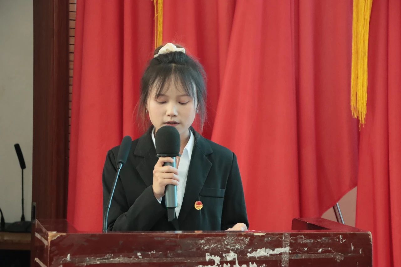 医学院2023—2024年度总结表彰大会暨医学院各组织换届大会 第 6 张 医学院2023—2024年度总结表彰大会暨医学院各组织换届大会 第 6 张