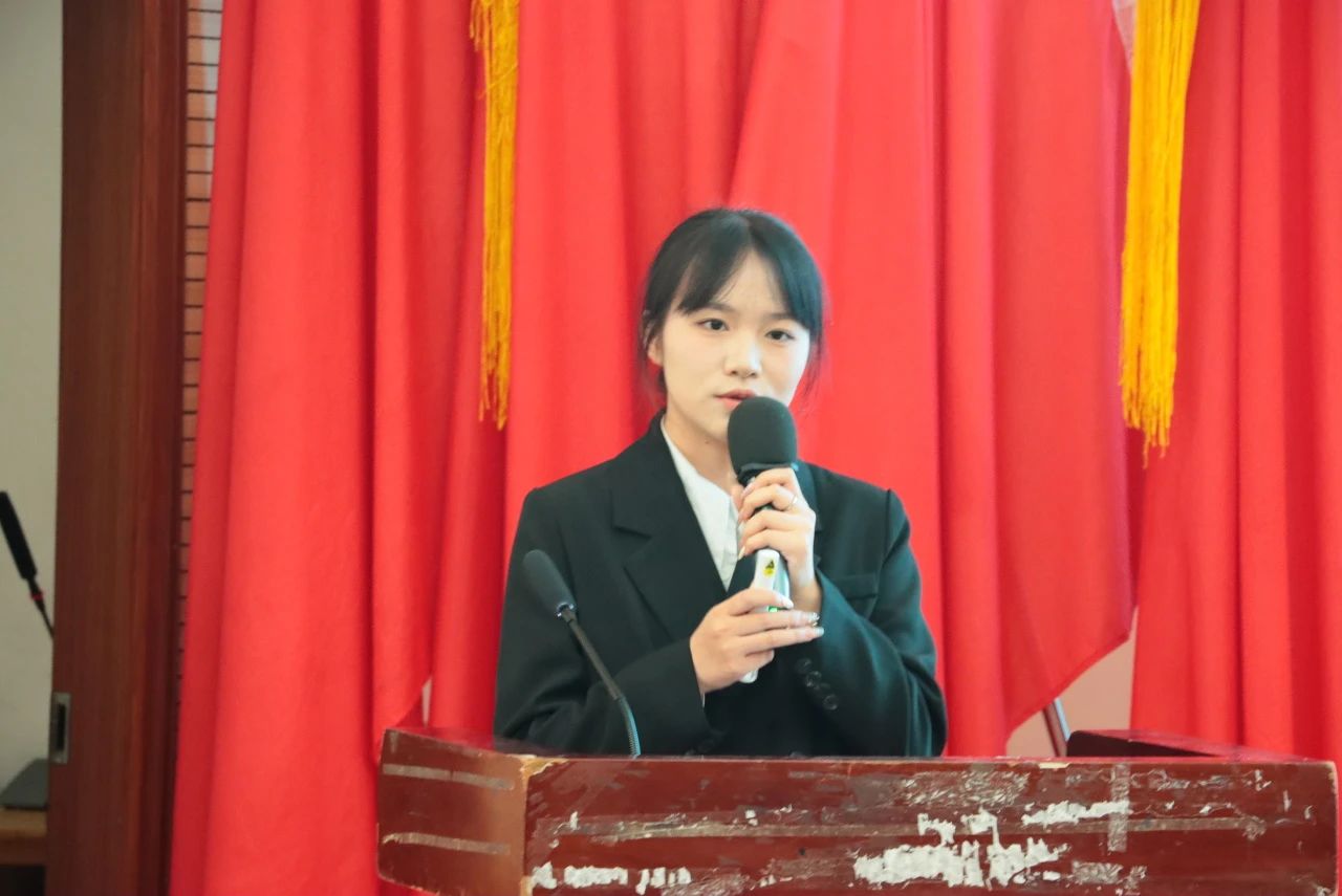 医学院2023—2024年度总结表彰大会暨医学院各组织换届大会 第 13 张 医学院2023—2024年度总结表彰大会暨医学院各组织换届大会 第 13 张