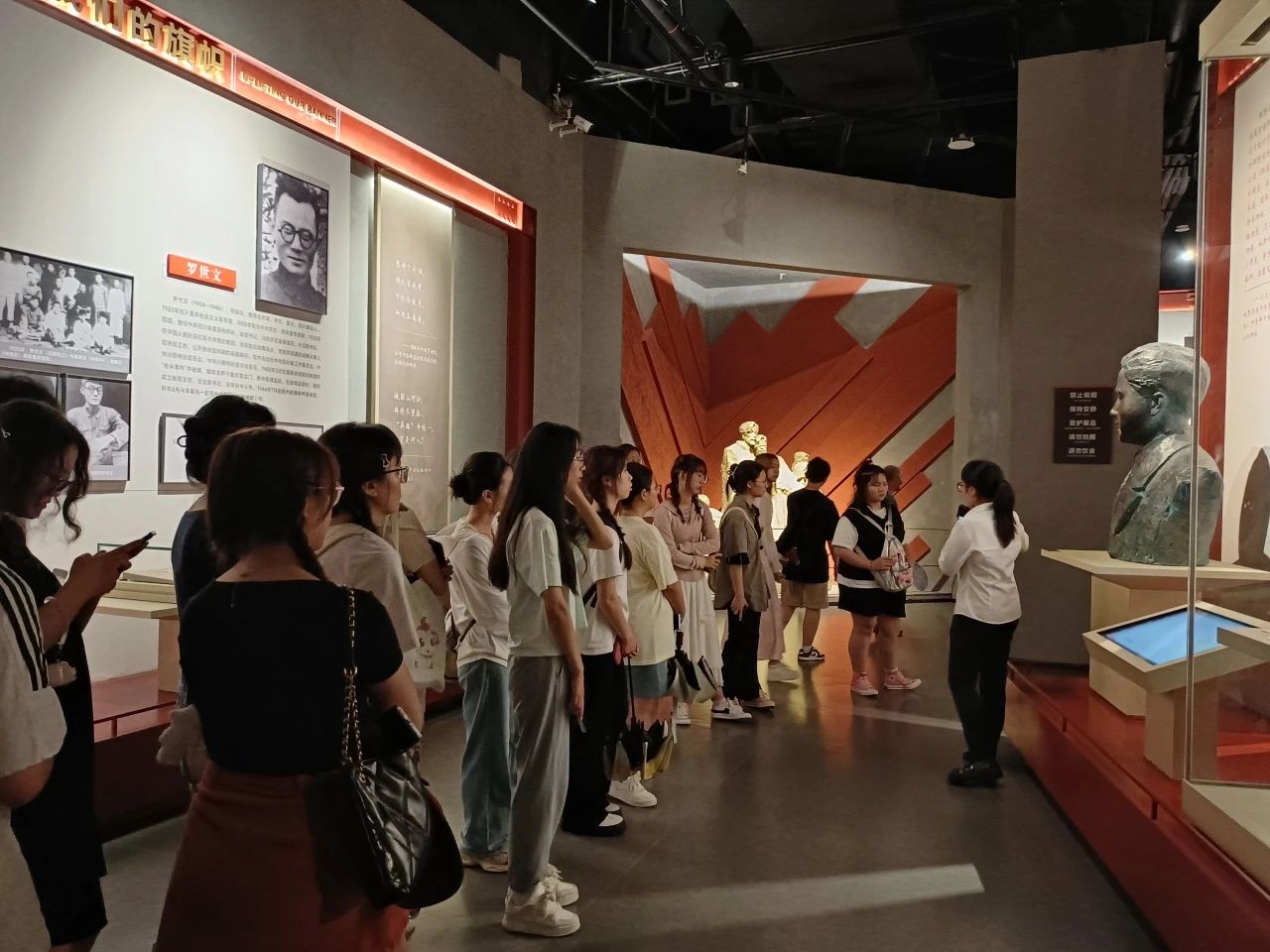 匠心筑梦,实践启航—口腔医学技术专业开展暑期社会实践活动 第 11 张 匠心筑梦,实践启航—口腔医学技术专业开展暑期社会实践活动 第 11 张