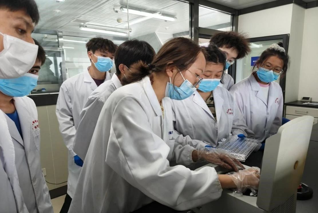 探索医学奥秘,检验筑就未来——医学检验系开展2024年大学生暑期社会实践活动 第 5 张 探索医学奥秘,检验筑就未来——医学检验系开展2024年大学生暑期社会实践活动 第 5 张