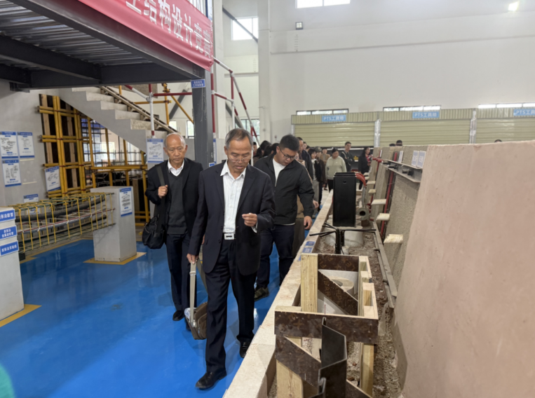 屏幕截图 2025-10-20 222047.png