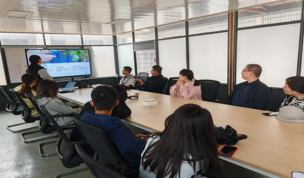 云南经济管理学院信息与智能工程学院与云南智岚星农业科技有限责任公司达成校企合作协议 第 1 张