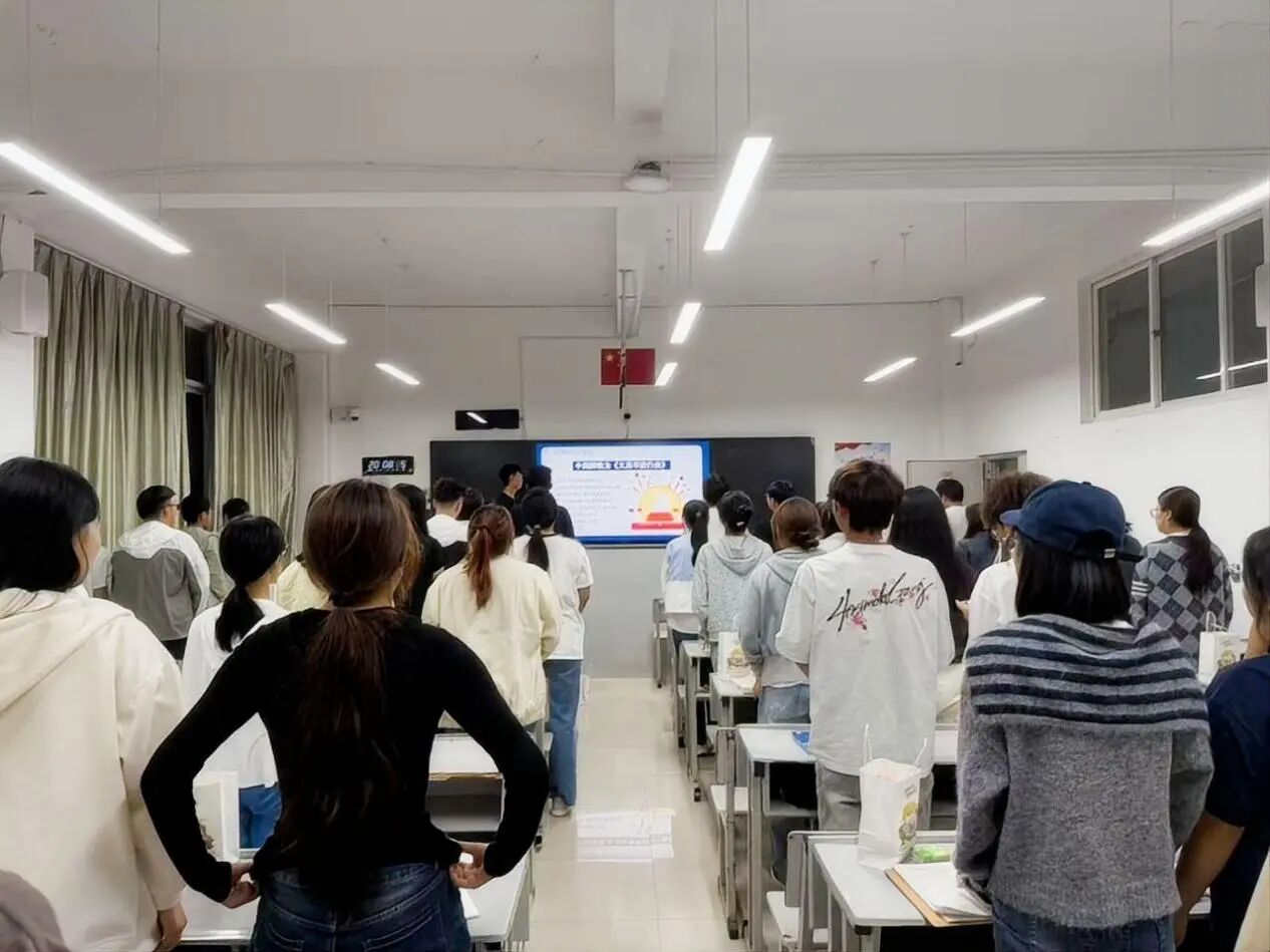 月满华诞情系经管,家国同心筑梦青春 | 财经商贸学院开展双节主题系列活动 第 7 张 月满华诞情系经管,家国同心筑梦青春 | 财经商贸学院开展双节主题系列活动 第 7 张