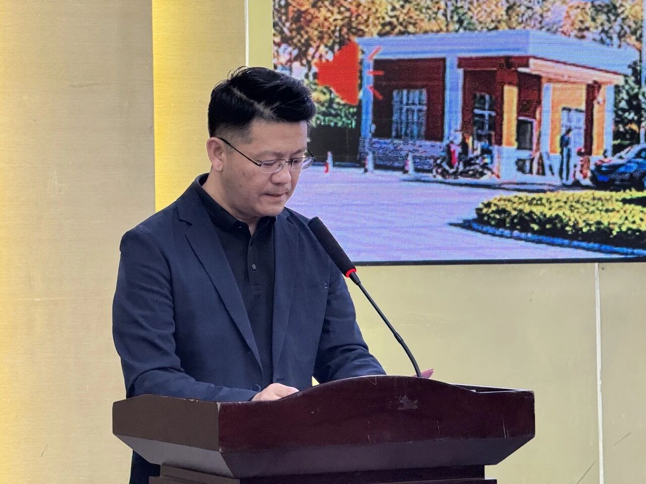法商融合强基,梦想新程破局!财经商贸学院隆重举行2025级新生开学典礼 第 2 张 法商融合强基,梦想新程破局!财经商贸学院隆重举行2025级新生开学典礼 第 2 张
