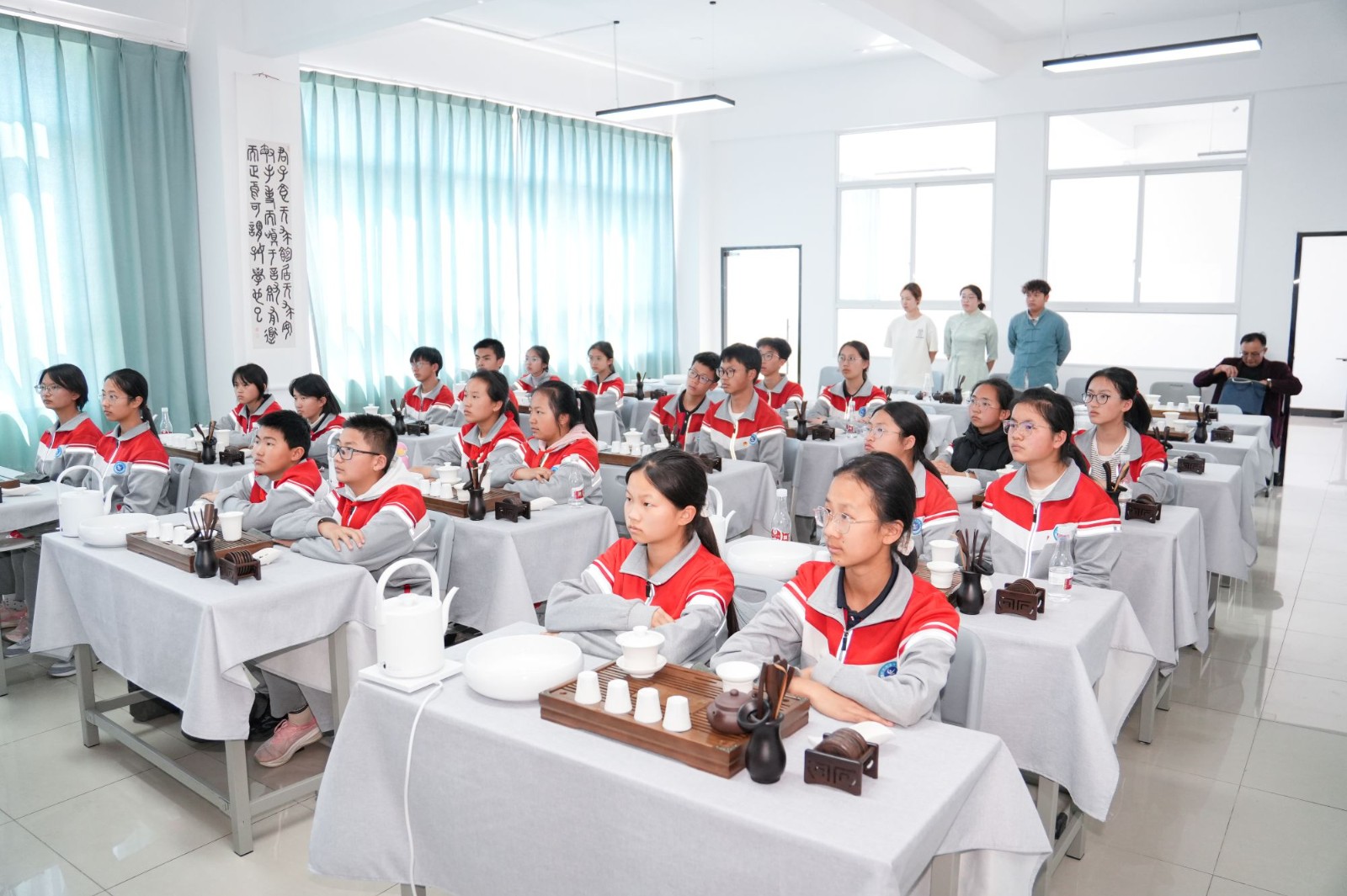 思政课一体化主题活动在云南经济管理学院开展 第 5 张 思政课一体化主题活动在云南经济管理学院开展 第 5 张