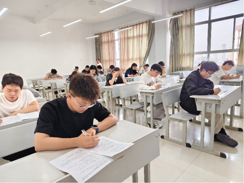 学院资讯 | 以考促学练实战，以赛赋能助备考 ——财经商贸学院顺利开展2026年法律职业资格模拟考试 第 2 张