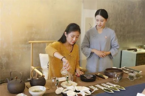 青春榜样说 | 全国两会,财经商贸学院学子在现场! 第 13 张 青春榜样说 | 全国两会,财经商贸学院学子在现场! 第 13 张