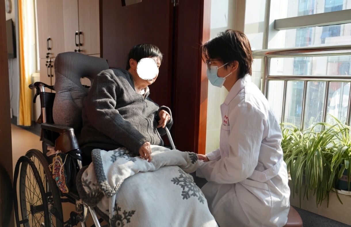 清明祭英烈 温情暖夕阳 第 3 张 清明祭英烈 温情暖夕阳 第 3 张